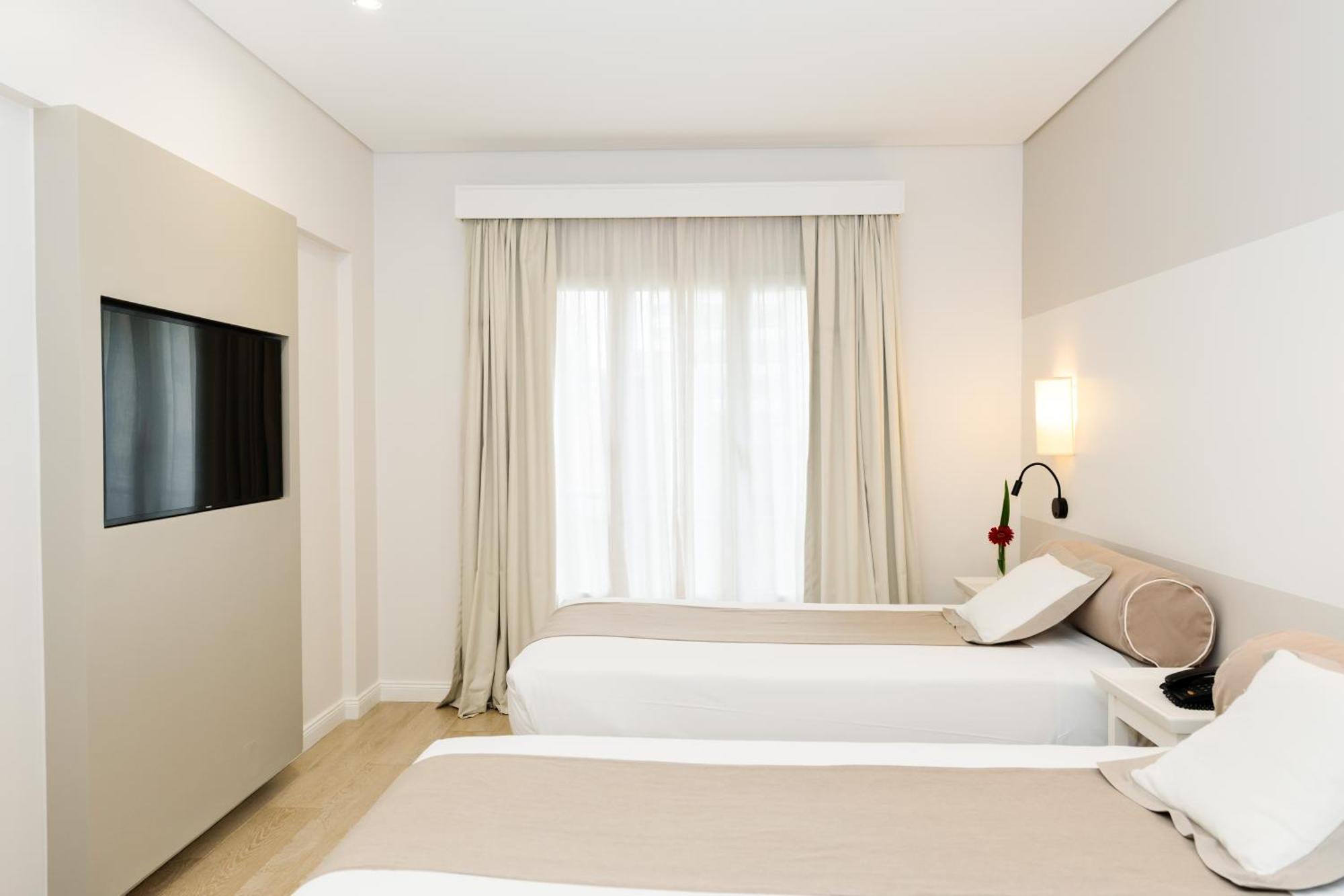 Loi Suites Recoleta Hotel Ciudad Autónoma de Ciudad Autónoma de Buenos Aires Exterior foto A room at the hotel